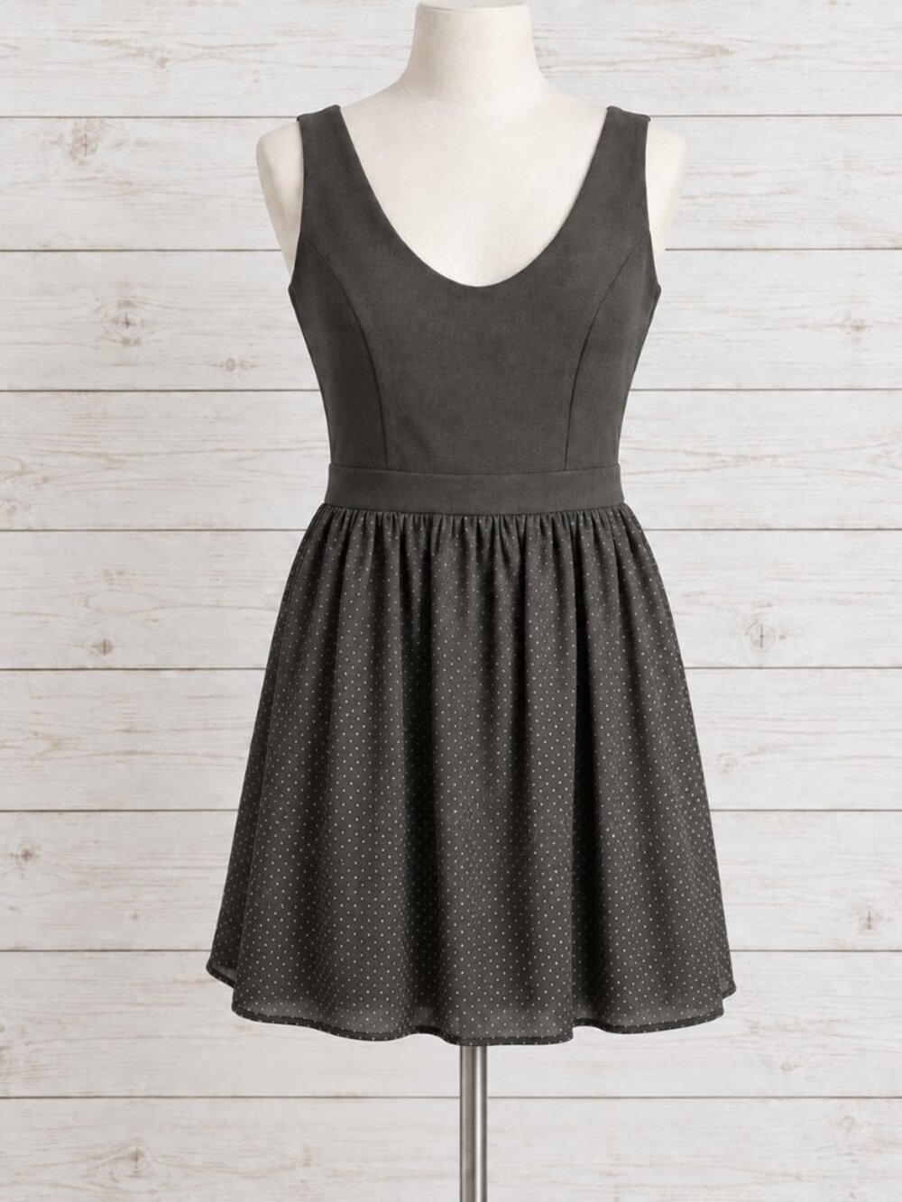 BeBop Black Sleeveless Dress – Size L, V‑Neck, Flowy Dotted Skirt